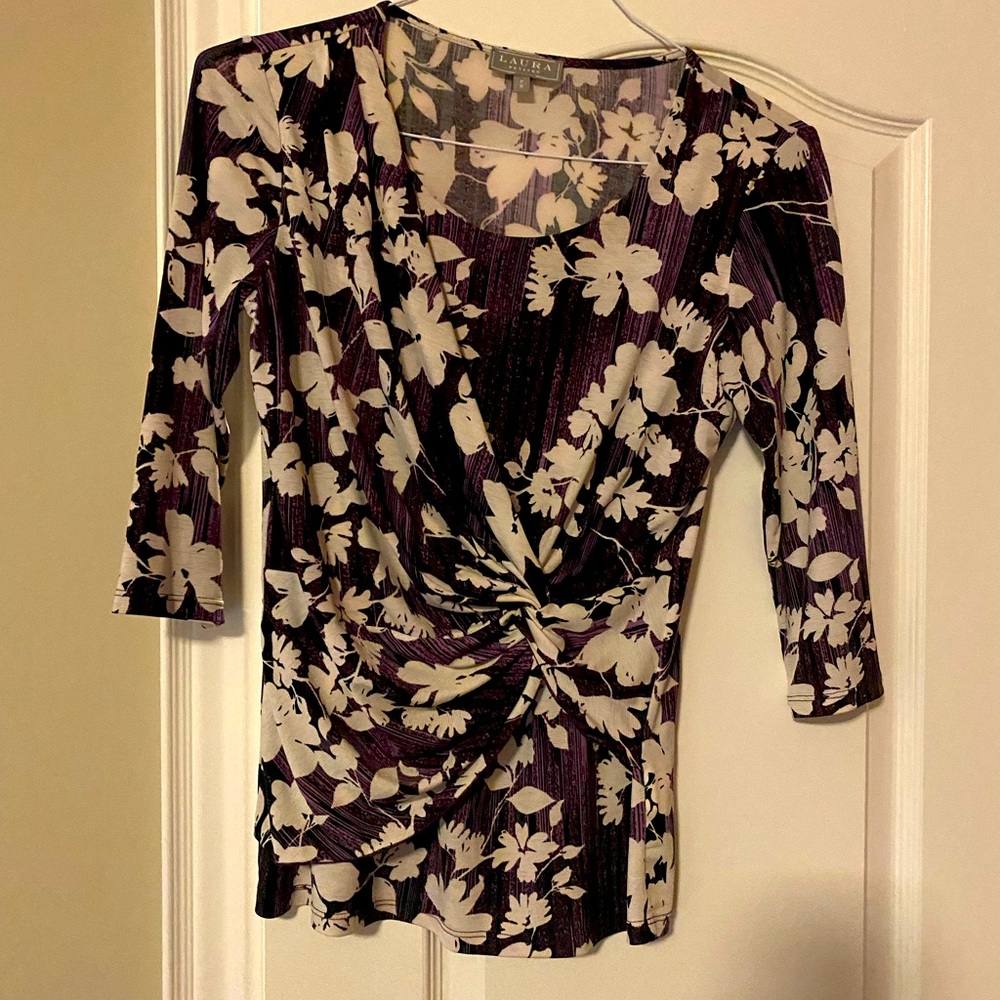 Laura Petite top